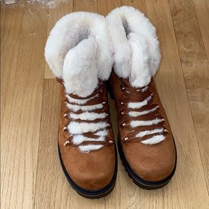 NWT Winter weather fur lined boots